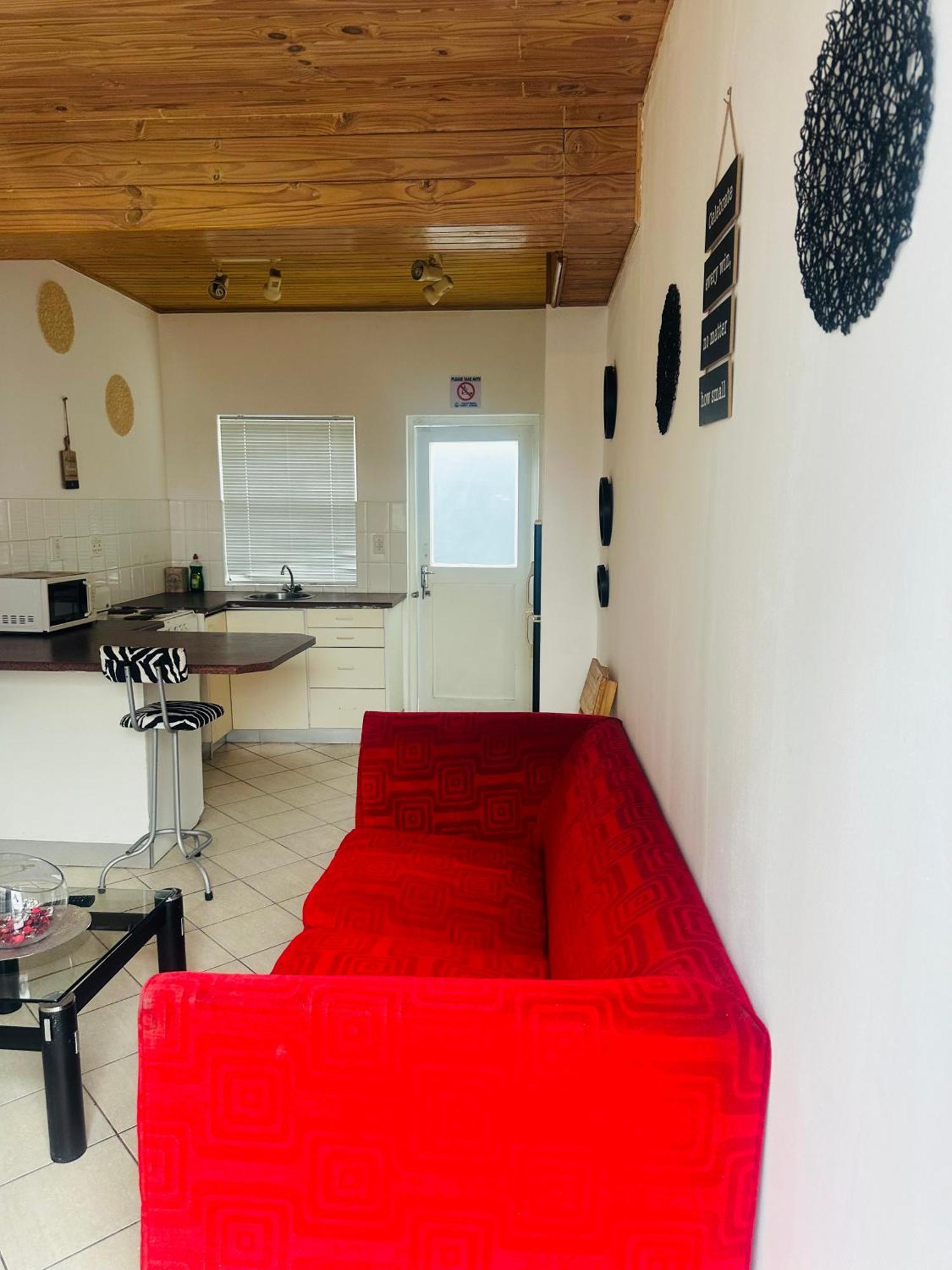 Coastwave Guest House Walvis Bay Exterior photo